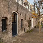 Beautiful Canal Apartment In Utrecht For 4 Persons