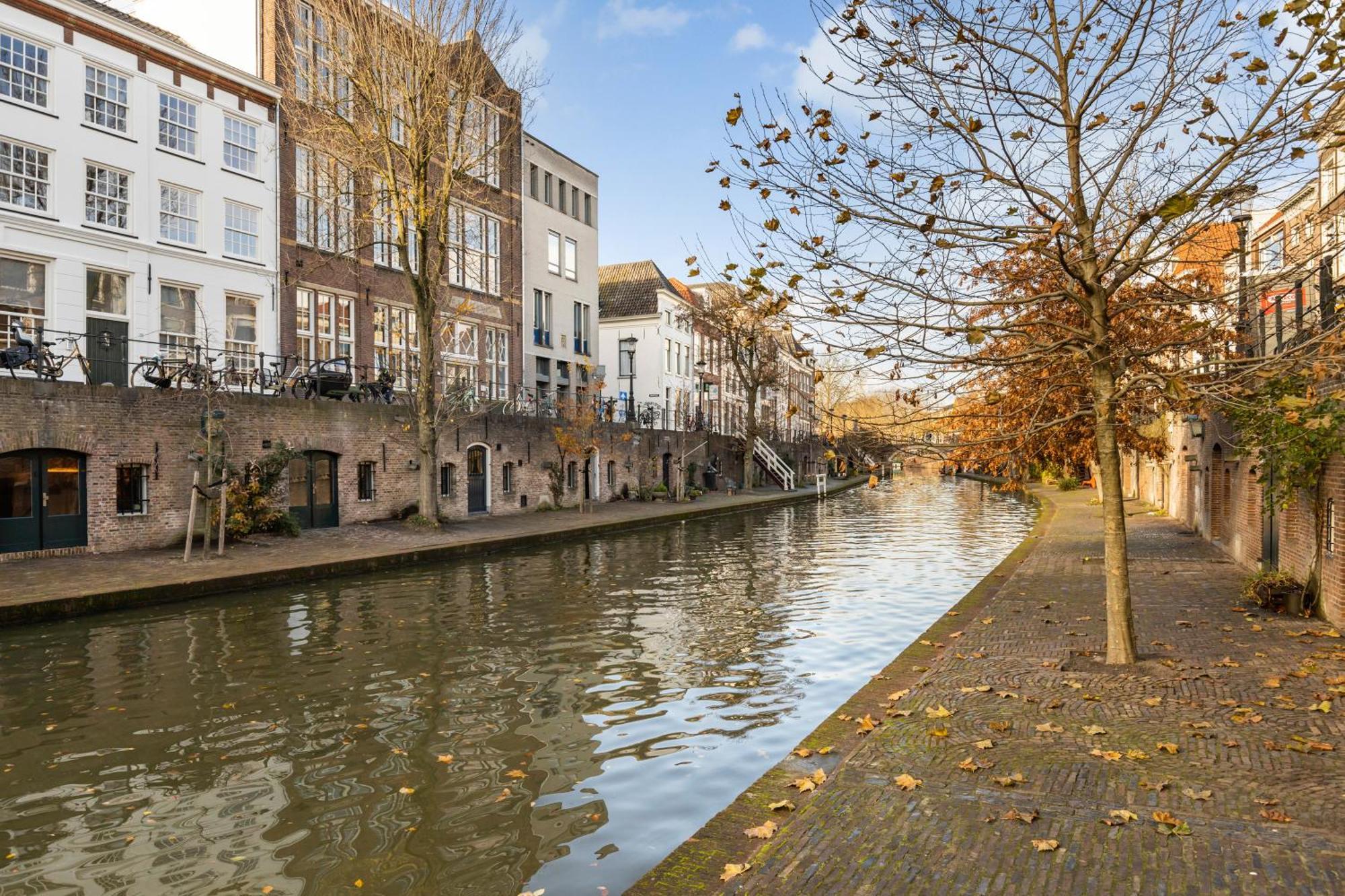 Beautiful Canal In For 4 Persons Holiday home *