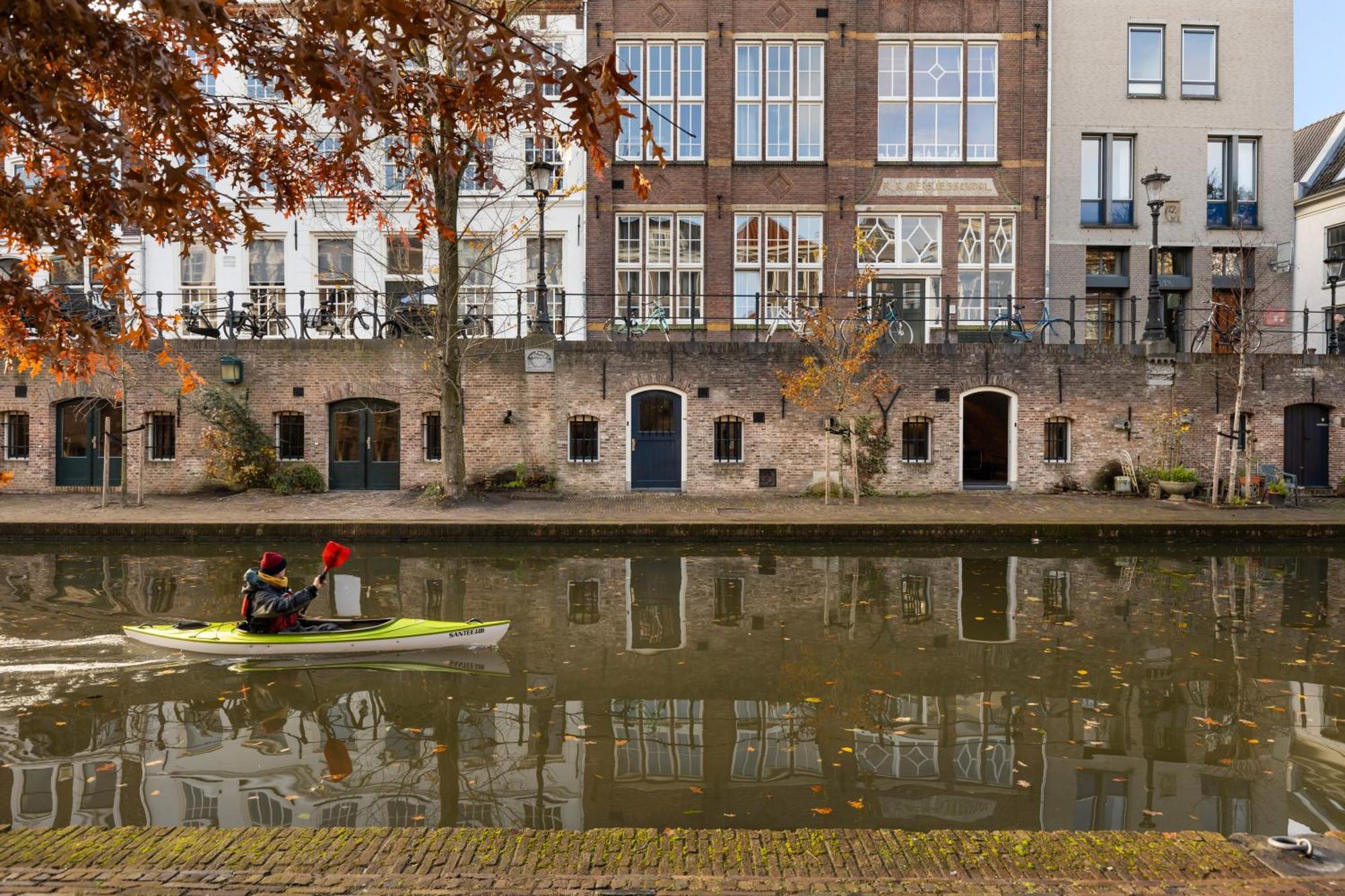 Beautiful Canal In For 4 Persons Utrecht